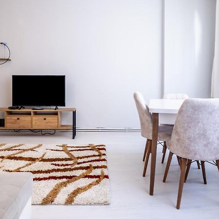 Fully Equipped Cozy Home In Kadikoy Estambul Exterior foto
